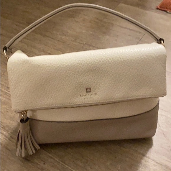 kate spade Handbags - Kate spade with adjustable strap